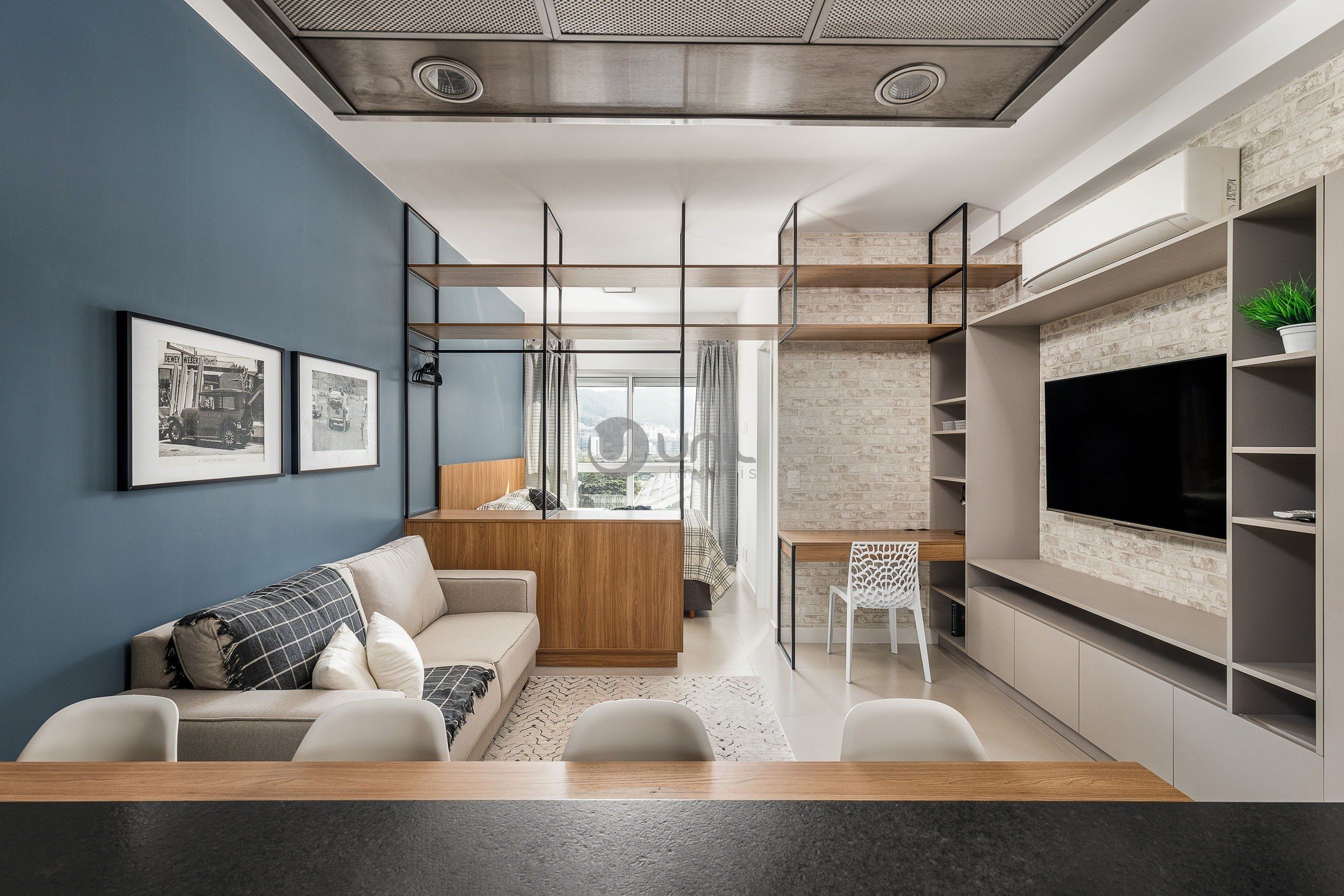 Studio Mobiliado